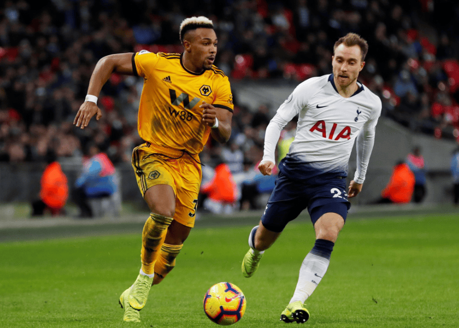 为欧洲杯预热，半决赛及决赛举办场地温布利球场进行无人机表演