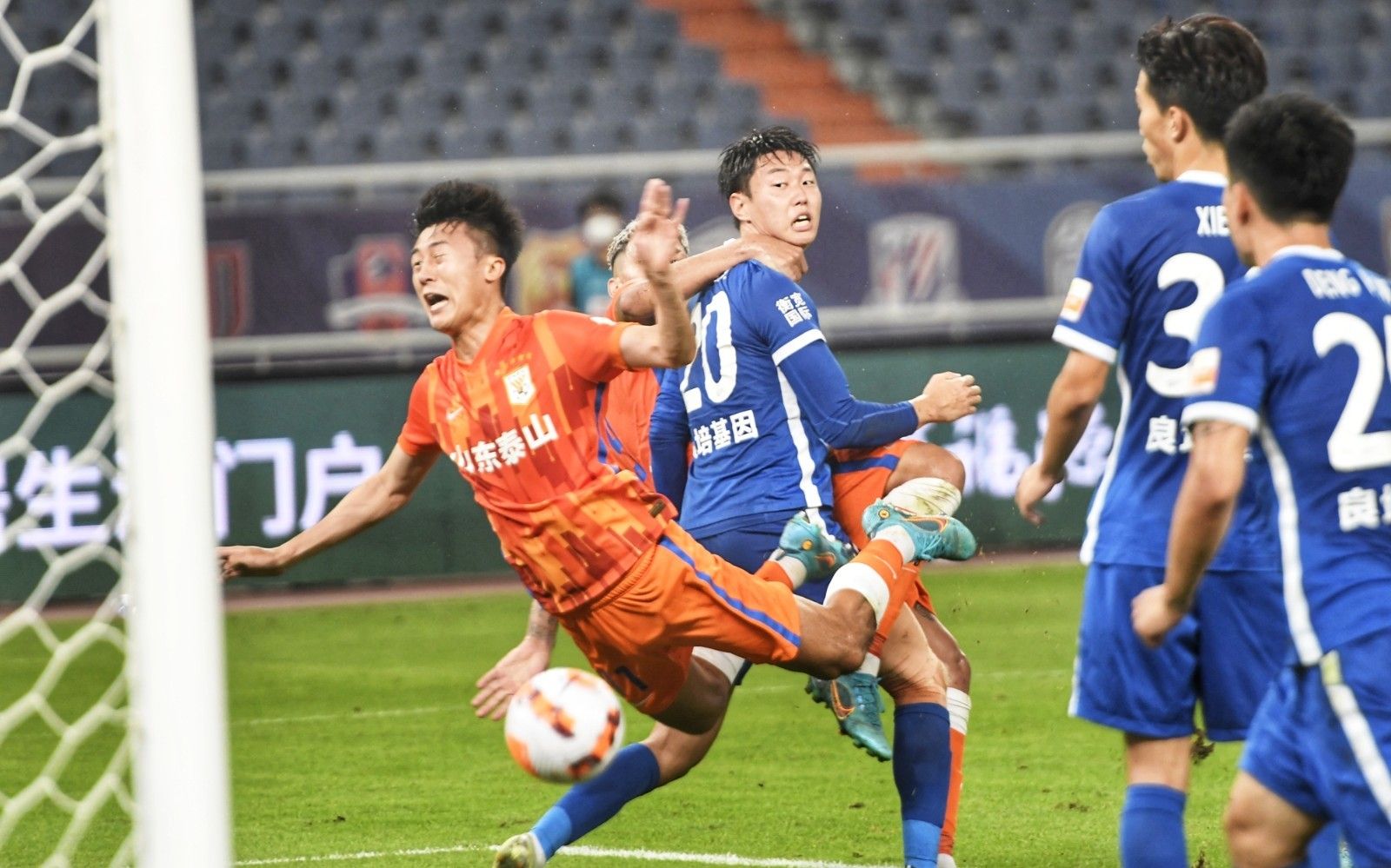 英超球员2025年身价涨幅榜：沃尔特马德暴涨6250万欧第1（2025英超球员身价涨幅榜：沃尔特马德增值6250万欧登顶）