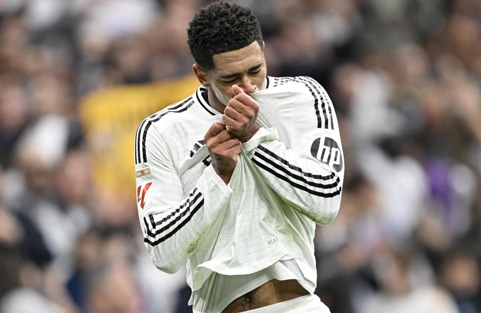 欧冠淘汰赛前瞻：巴萨客场挑战曼联,