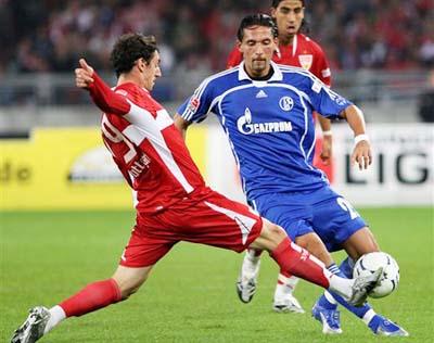 巴萨备战与法兰克福的欧冠联赛（巴萨备战欧冠迎战法兰克福）