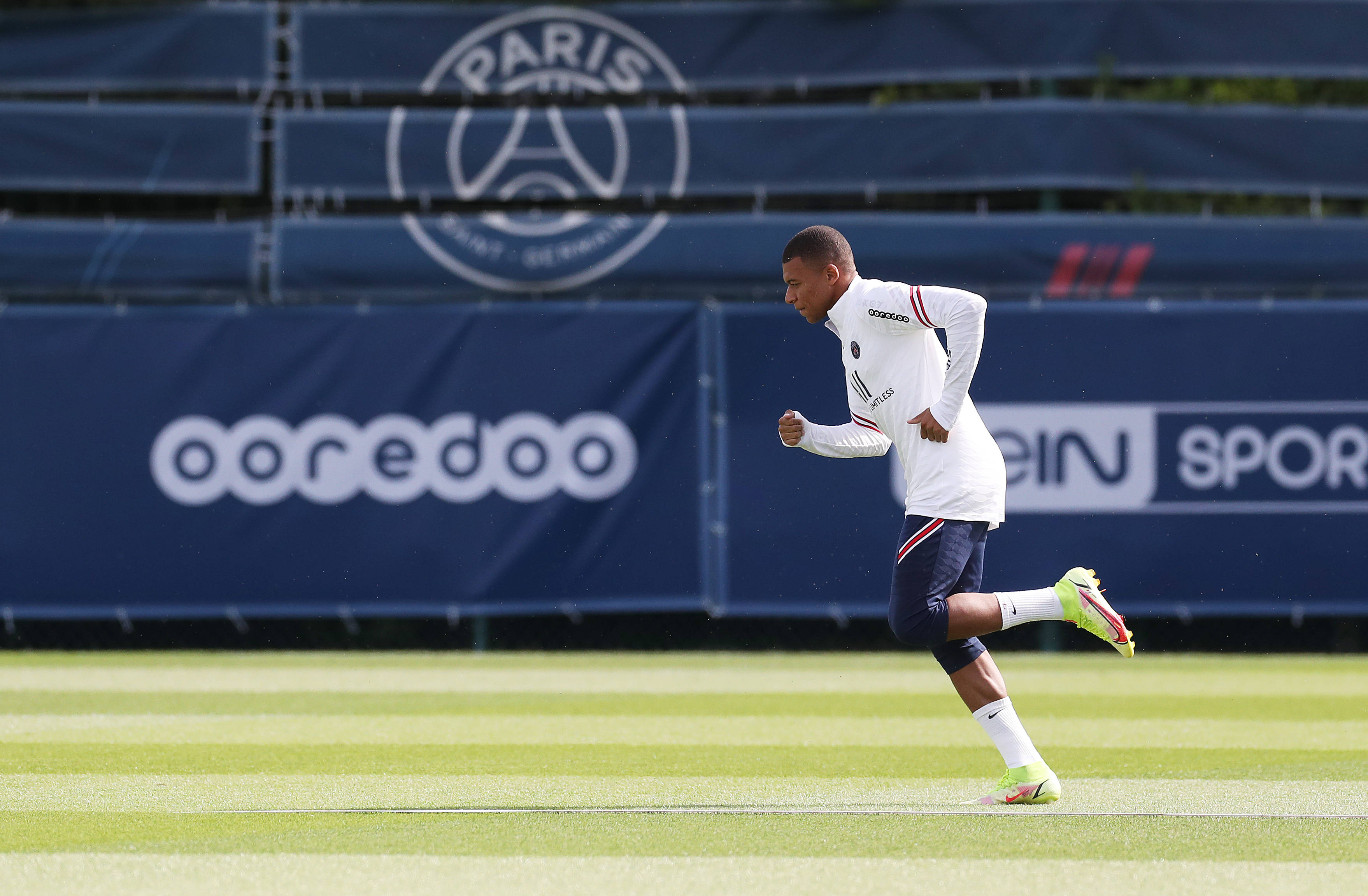 意甲最新积分战报：前2积分相同，米兰奇迹逆袭，热那亚绝杀（意甲积分榜更新：前二同分，米兰神奇逆转，热那亚补时绝杀）