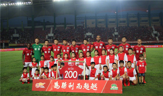 利物浦1-0送国米两连败！升至欧冠第八，索博绝杀，维尔茨造点球（利物浦小胜国米送对手两连败：索博绝杀、维尔茨造点，欧冠排名升至第八）