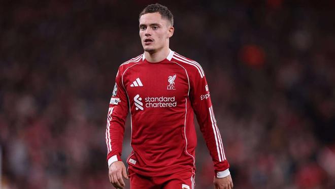 足球欧冠历史纪录被打破，网友：见证传奇（欧冠纪录被刷新，网友：亲眼见证传奇）