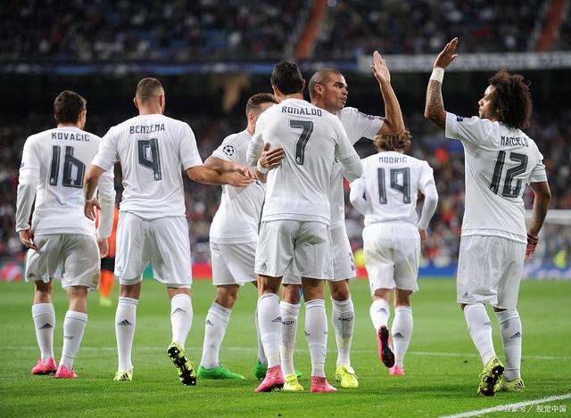 德天空：凯恩没考虑明夏离队，他希望在拜仁至少待到2027年