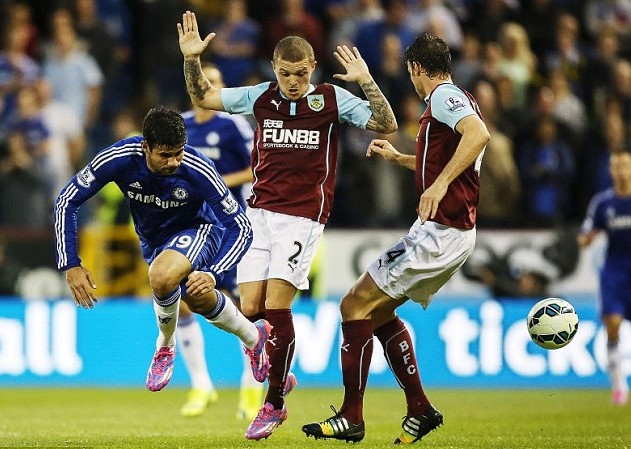 加纳乔：你可能觉得这种比赛比英超好踢，但实际上并非如此（加纳乔：别以为这类比赛比英超更轻松，事实并非如此）