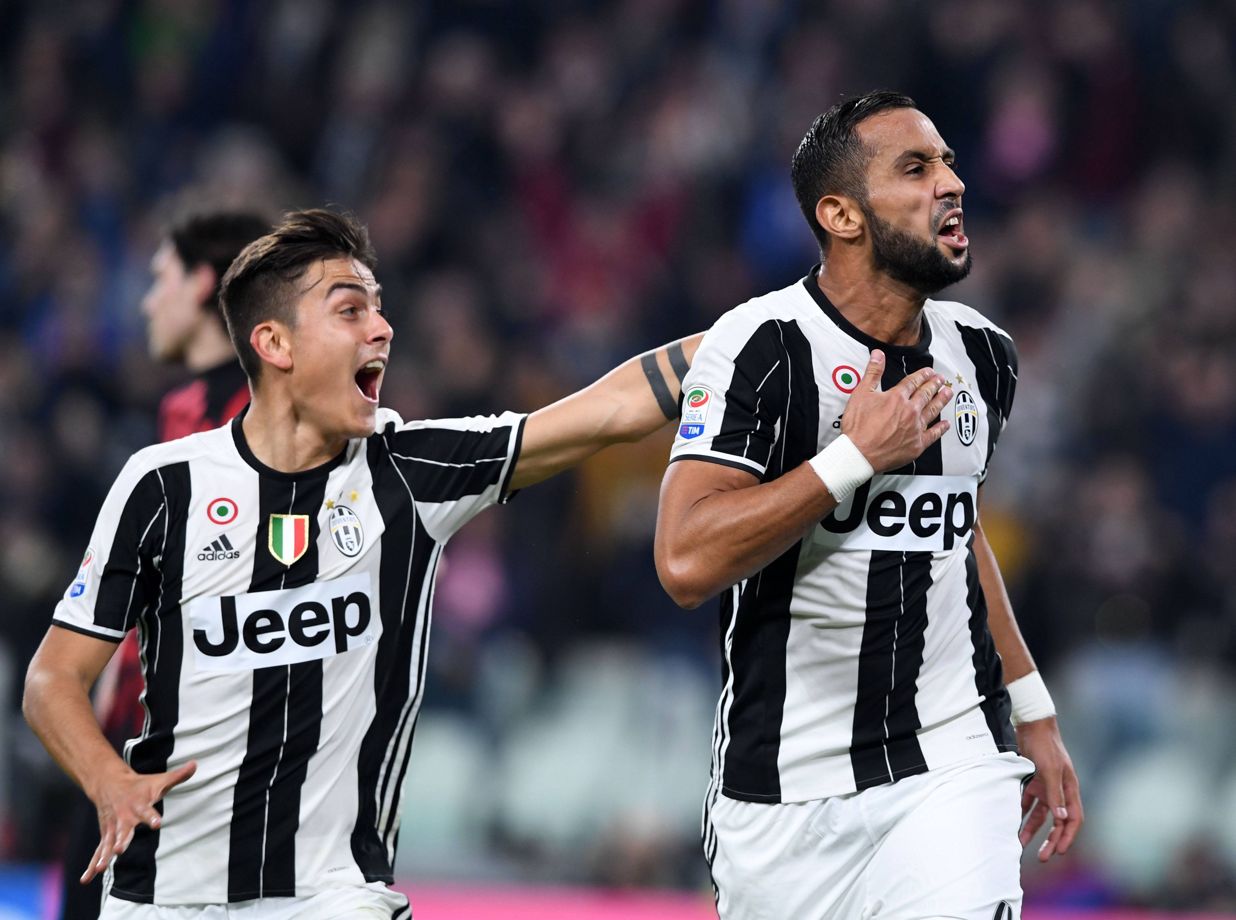 欧冠-拉菲尼亚绝杀莱万双响 巴萨5-4本菲卡（欧冠：拉菲尼亚压哨制胜，莱万梅开二度，巴萨5-4险胜本菲卡）